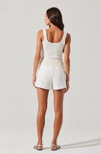 ASTR The Label Artice Pleated Linen-Blend Shorts
