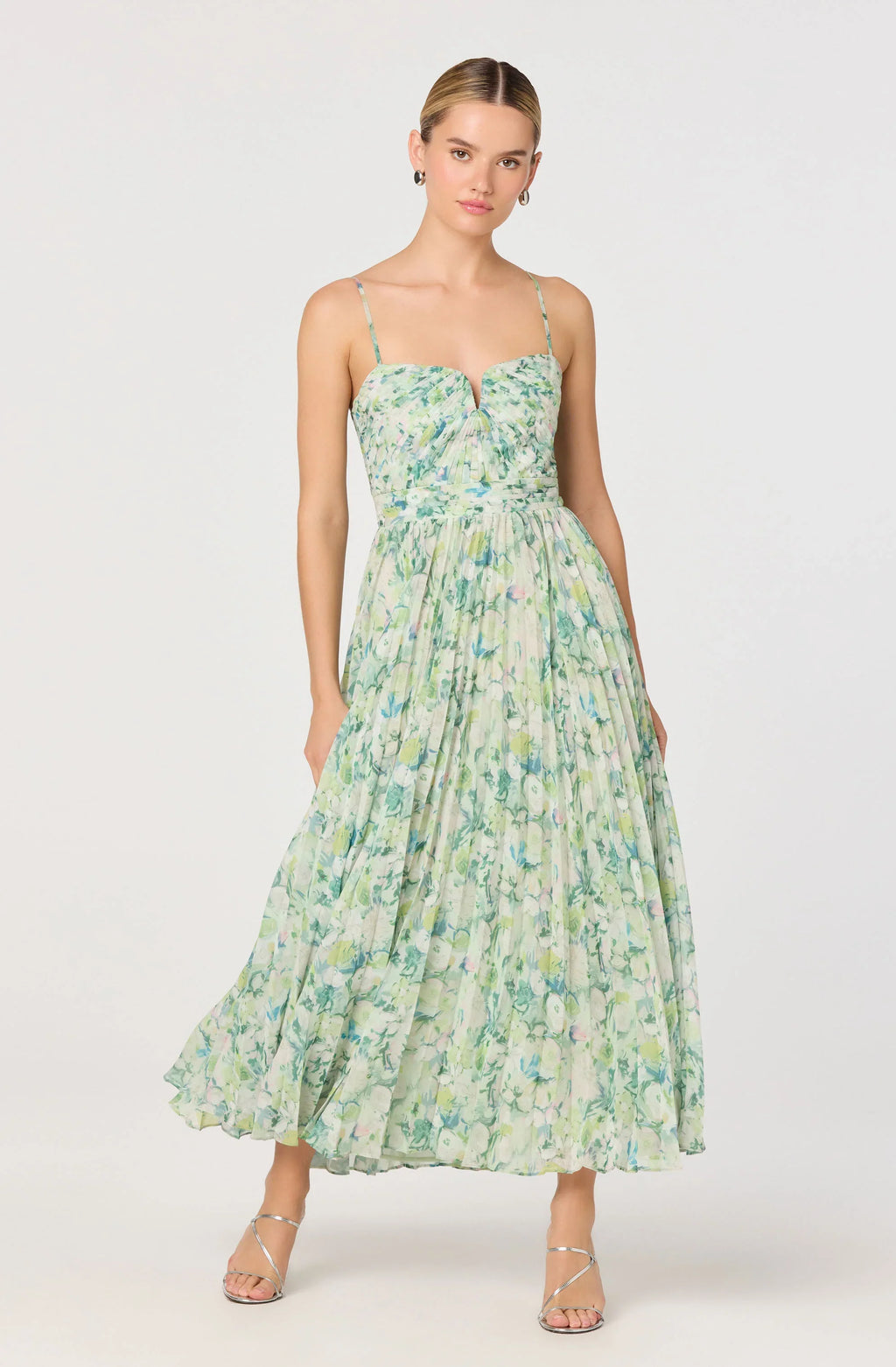 ASTR The Label Bayley Pleated Floral Maxi Dress