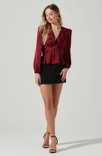 ASTR The Label Eliana Top-Wine