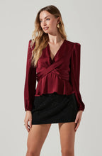 ASTR The Label Eliana Top-Wine